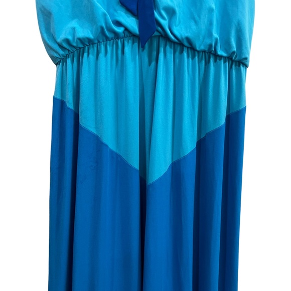 Vince Camuto Halter Color block Chevron Maxi Dress - Picture 9 of 10